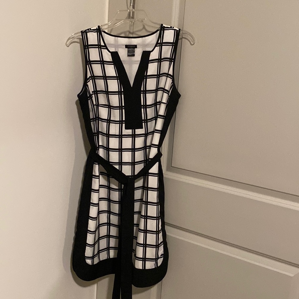 Black and White belted sleeveless dress